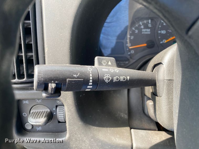 image for item KB9560 2008 GMC C5500  delivery truck