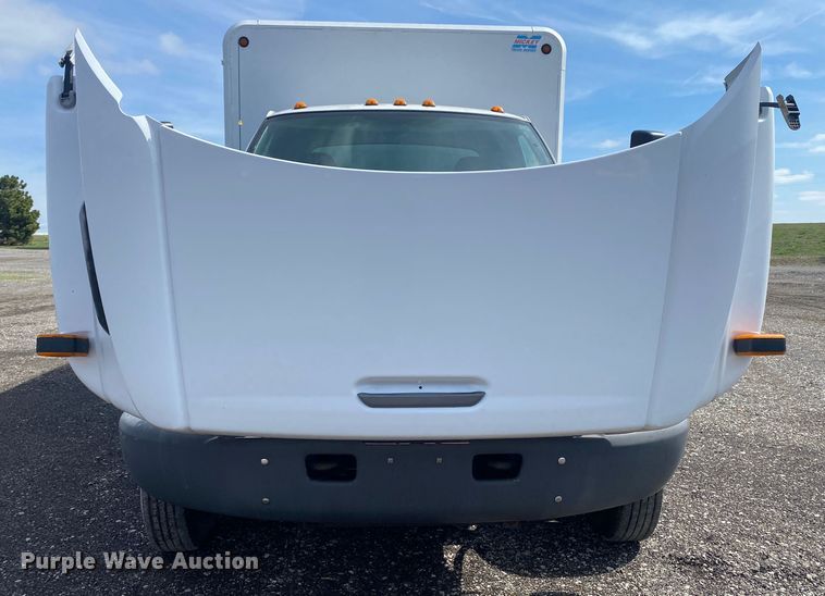 image for item KB9560 2008 GMC C5500  delivery truck