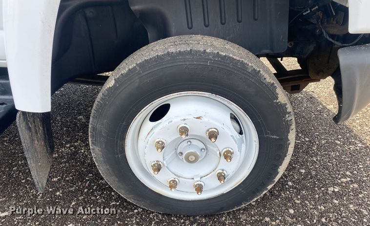 image for item KB9560 2008 GMC C5500  delivery truck