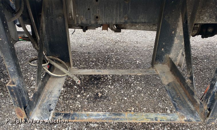 image for item KB9592 2004 International 4400  box truck