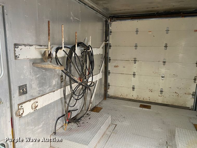 image for item KB9592 2004 International 4400  box truck