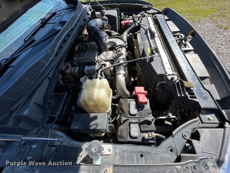 image for item KR9415 2017 Nissan Titan  King Cab pickup truck