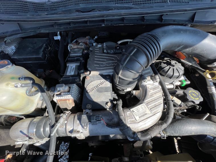 image for item KR9415 2017 Nissan Titan  King Cab pickup truck