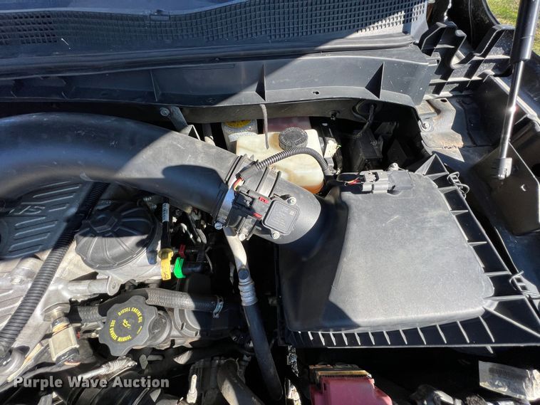 image for item KR9415 2017 Nissan Titan  King Cab pickup truck