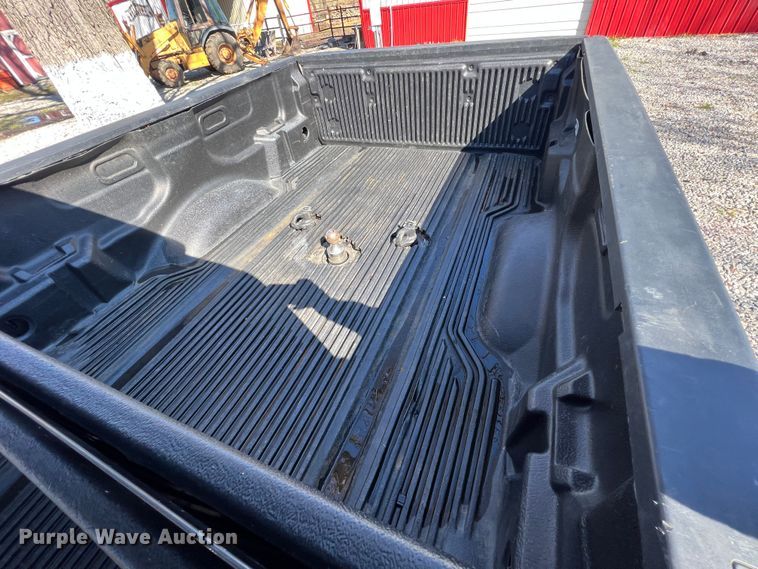 image for item KR9415 2017 Nissan Titan  King Cab pickup truck