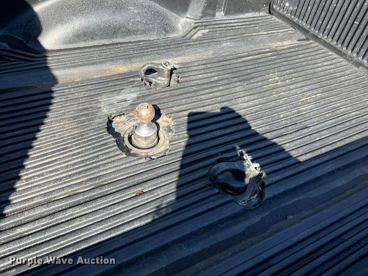 image for item KR9415 2017 Nissan Titan  King Cab pickup truck