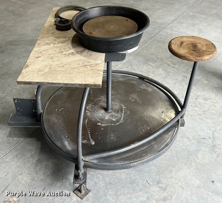 image for item KR9458 Pottery wheel