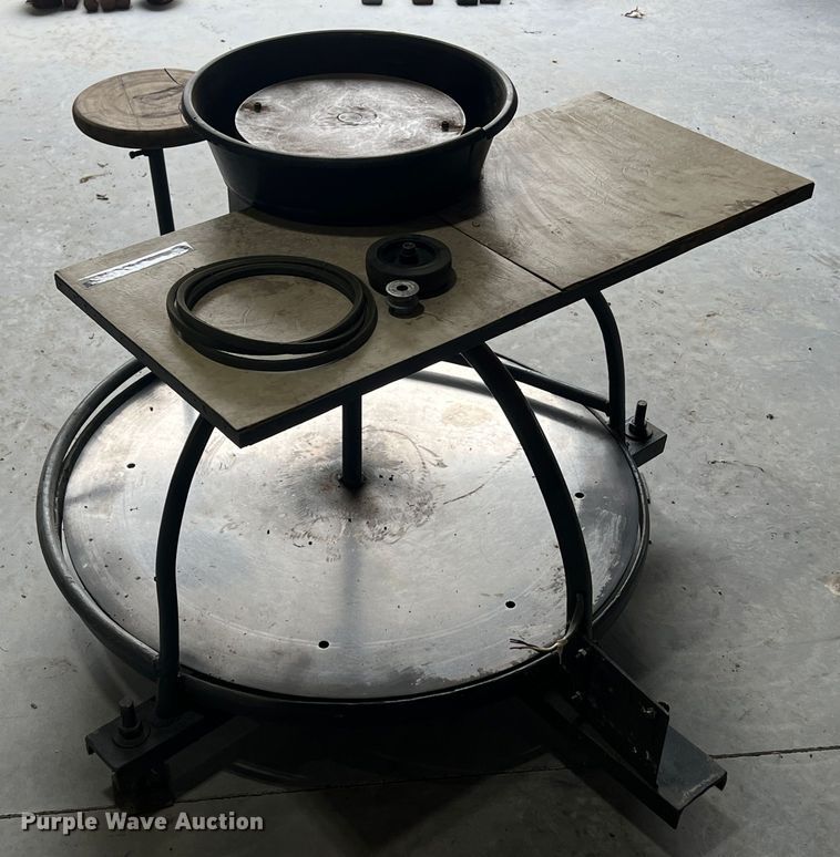 image for item KR9458 Pottery wheel