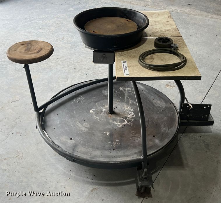 image for item KR9458 Pottery wheel