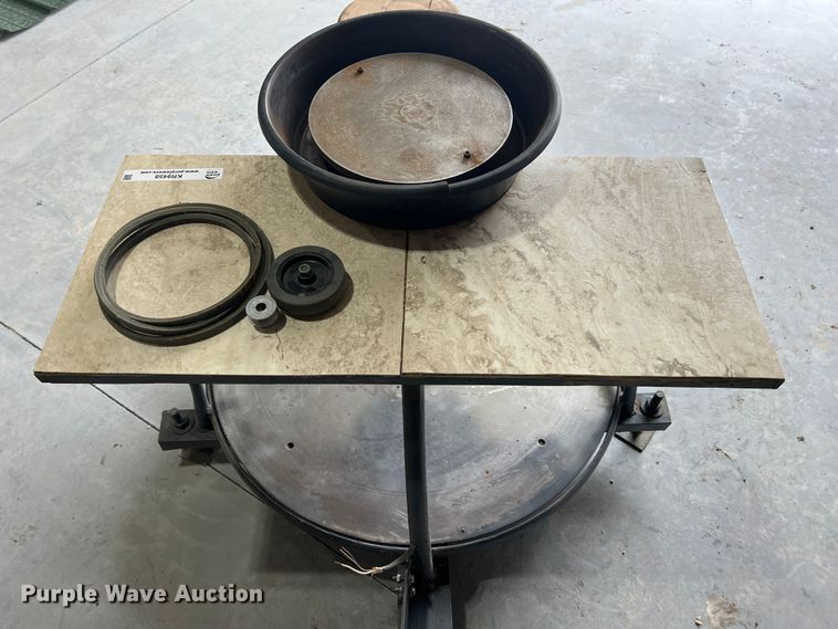 image for item KR9458 Pottery wheel