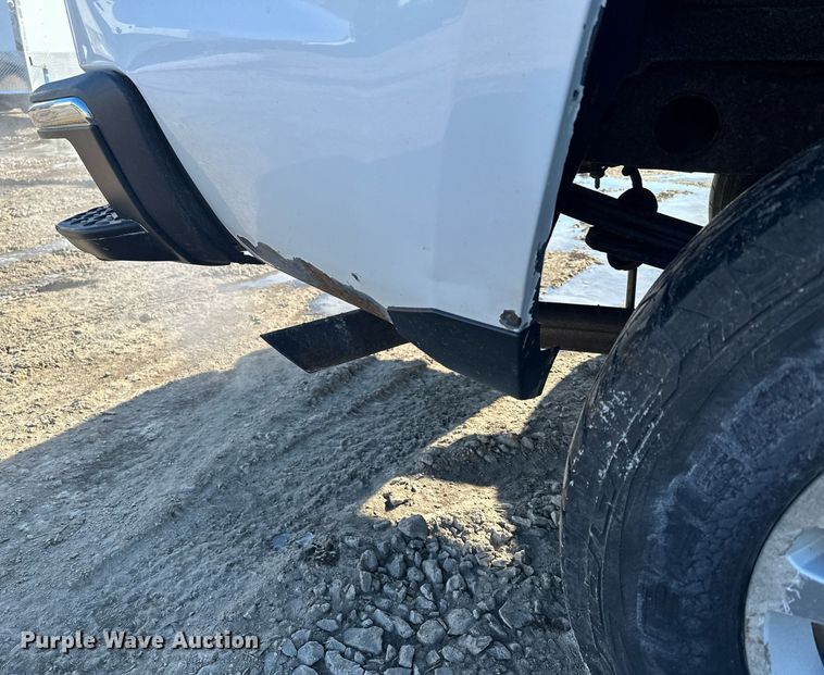 image for item KU9862 2014 Chevrolet Silverado 1500  Crew Cab pickup truck