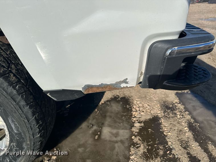 image for item KU9862 2014 Chevrolet Silverado 1500  Crew Cab pickup truck