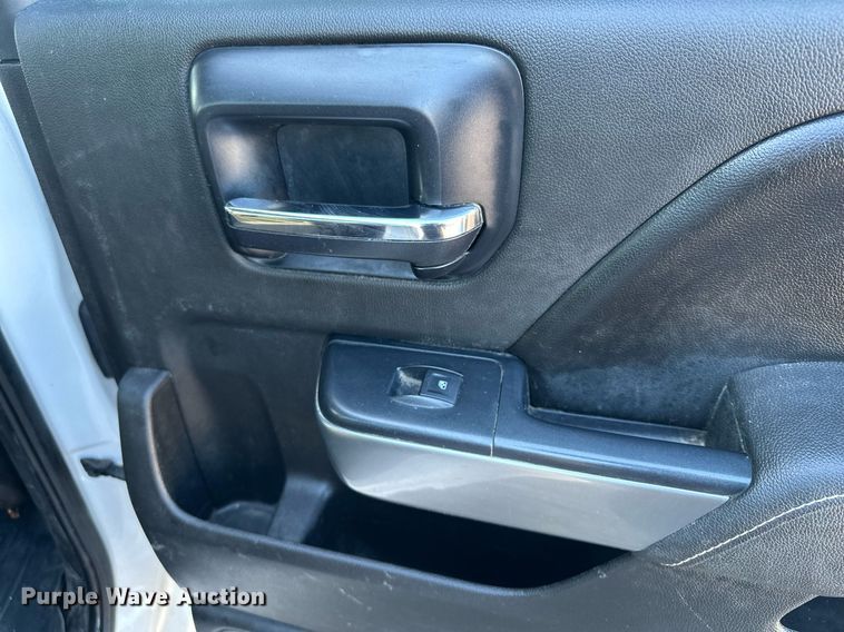 image for item KU9862 2014 Chevrolet Silverado 1500  Crew Cab pickup truck