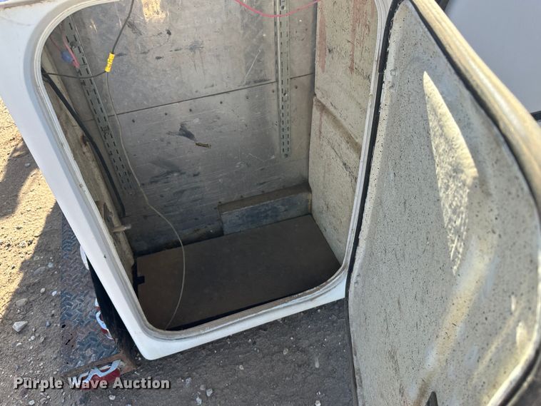 image for item KX9207 Utility bed