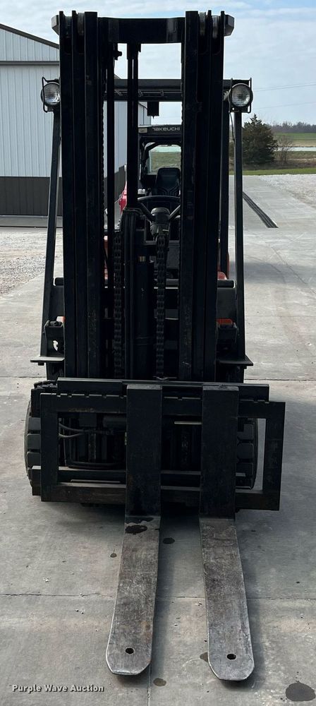 image for item LA9864 Toyota 5FGC30  forklift