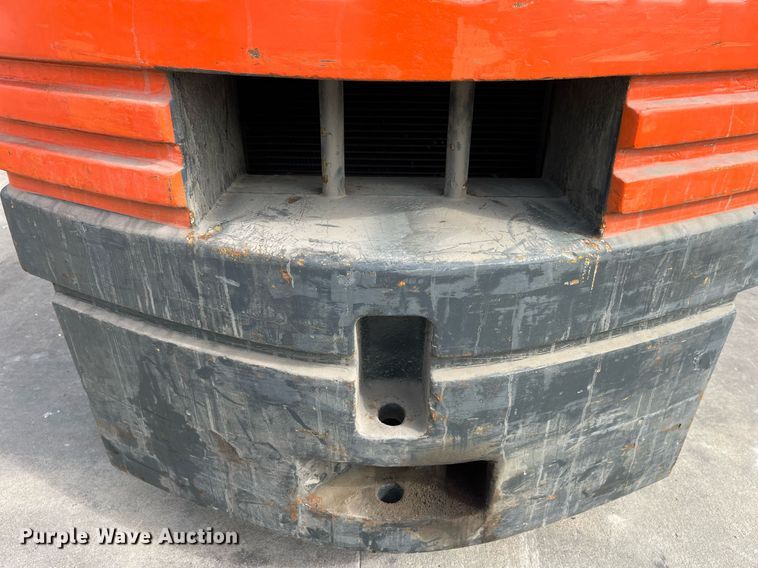 image for item LA9864 Toyota 5FGC30  forklift