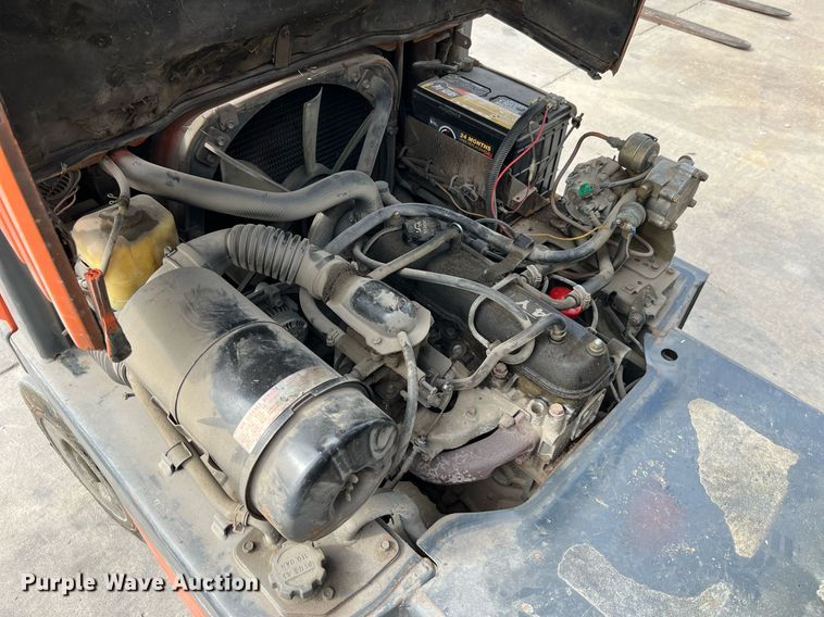 image for item LA9864 Toyota 5FGC30  forklift