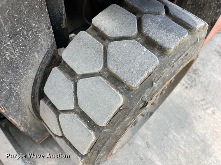 image for item LA9864 Toyota 5FGC30  forklift