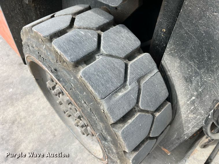 image for item LA9864 Toyota 5FGC30  forklift