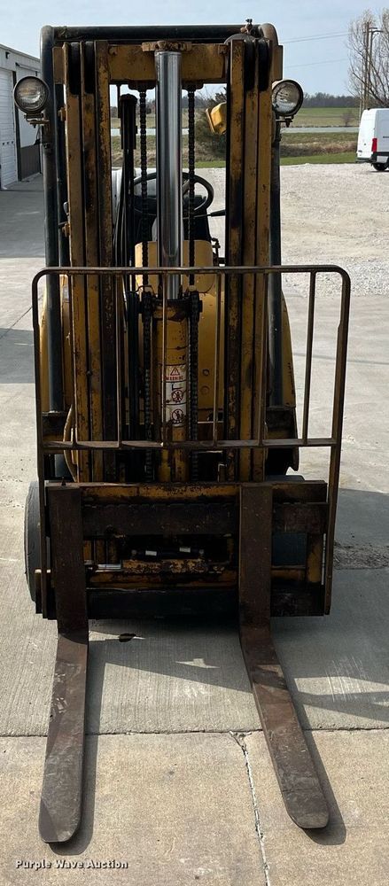 image for item LA9865 Caterpillar TC30  forklift