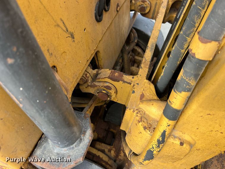 image for item LA9865 Caterpillar TC30  forklift