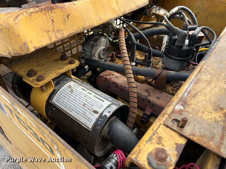 image for item LA9865 Caterpillar TC30  forklift