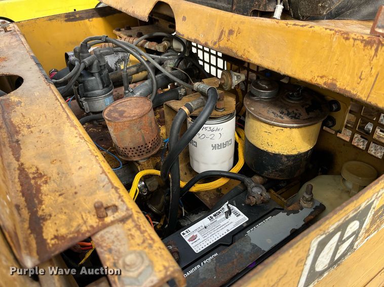 image for item LA9865 Caterpillar TC30  forklift