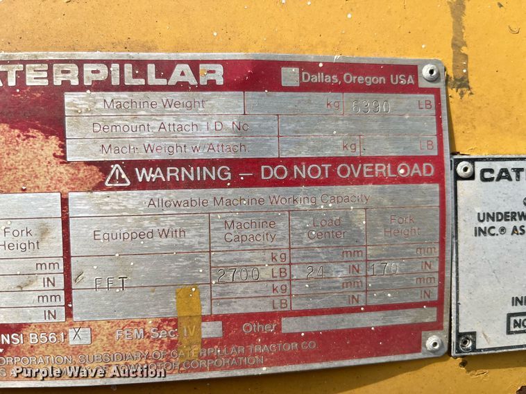 image for item LA9865 Caterpillar TC30  forklift