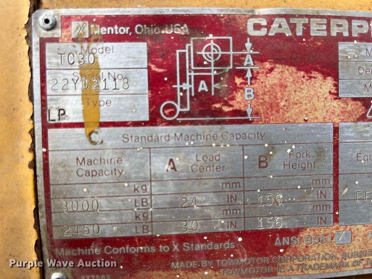 image for item LA9865 Caterpillar TC30  forklift