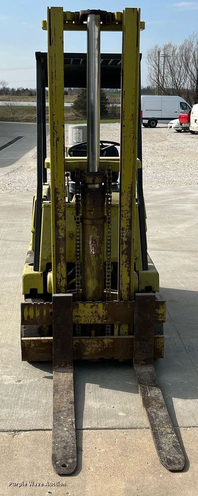 image for item LA9866 Clark 1641076  forklift