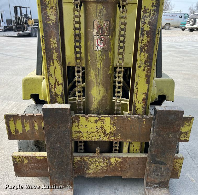 image for item LA9866 Clark 1641076  forklift
