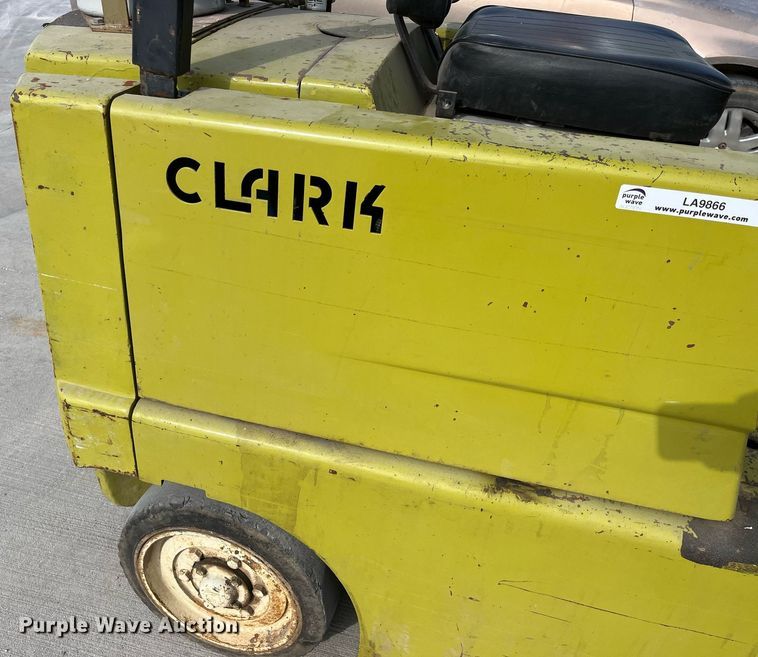 image for item LA9866 Clark 1641076  forklift