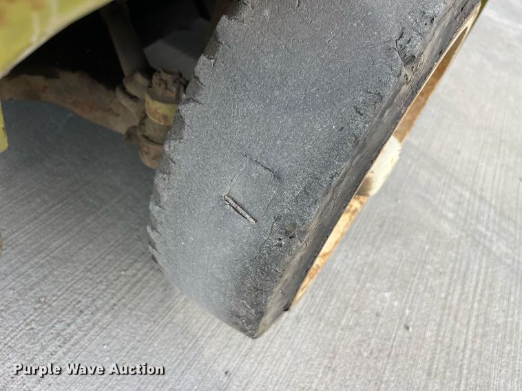 image for item LA9866 Clark 1641076  forklift