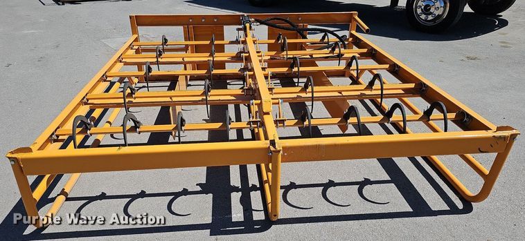 image for item LE9294 Land Honor TR2006  skid steer bale accumulator grapple