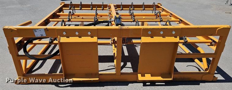 image for item LE9294 Land Honor TR2006  skid steer bale accumulator grapple