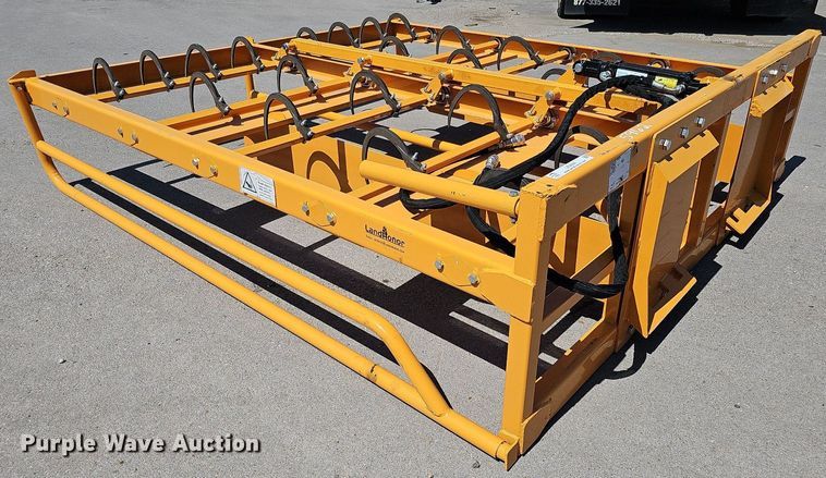 image for item LE9294 Land Honor TR2006  skid steer bale accumulator grapple