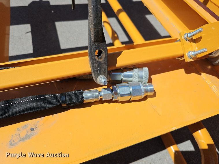 image for item LE9294 Land Honor TR2006  skid steer bale accumulator grapple