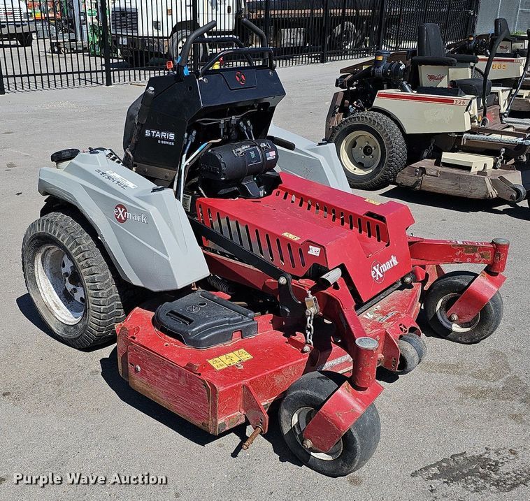 image for item LE9308 2019 Exmark Staris S-Series  ZTR lawn mower
