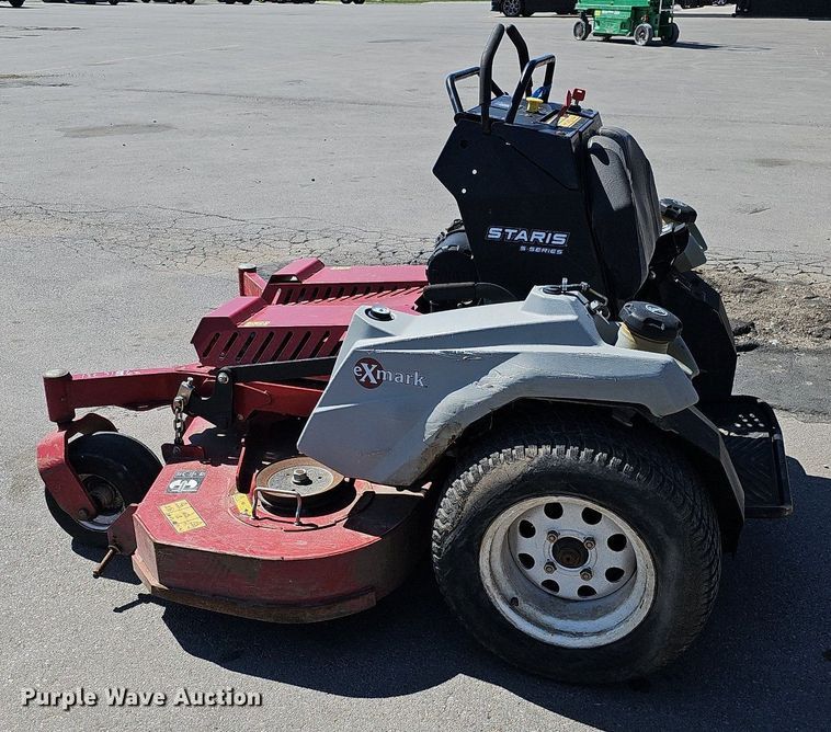 image for item LE9308 2019 Exmark Staris S-Series  ZTR lawn mower