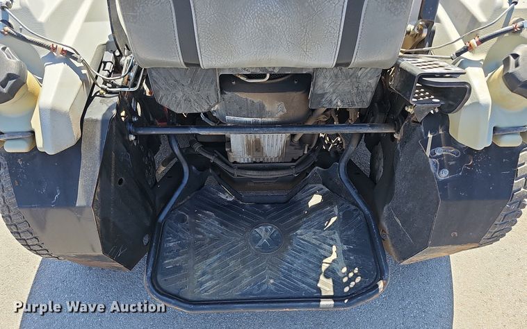 image for item LE9308 2019 Exmark Staris S-Series  ZTR lawn mower