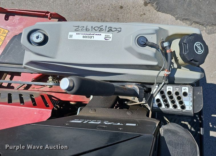 image for item LE9308 2019 Exmark Staris S-Series  ZTR lawn mower