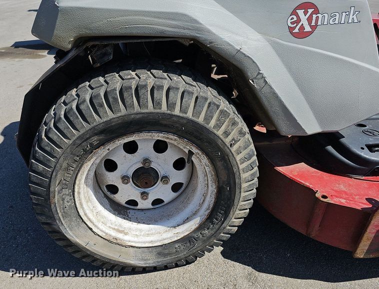 image for item LE9308 2019 Exmark Staris S-Series  ZTR lawn mower