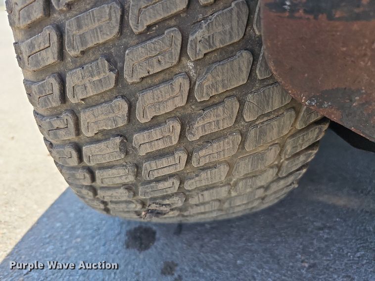 image for item LE9308 2019 Exmark Staris S-Series  ZTR lawn mower