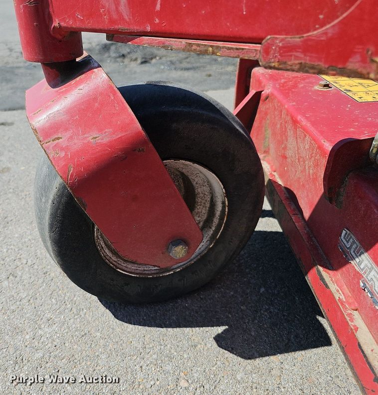 image for item LE9308 2019 Exmark Staris S-Series  ZTR lawn mower