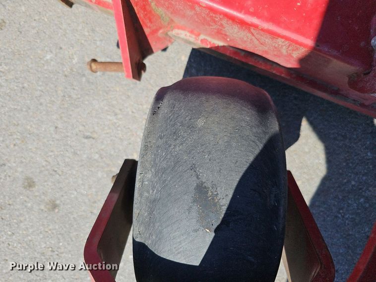 image for item LE9308 2019 Exmark Staris S-Series  ZTR lawn mower