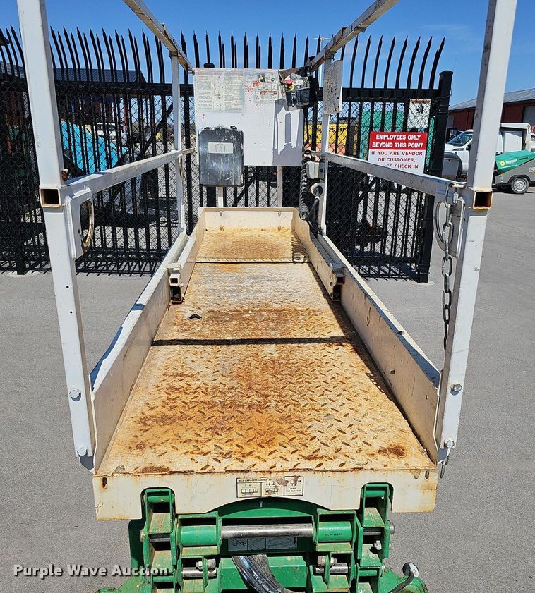 image for item LE9311 2015 JLG 1932RS  vertical lift