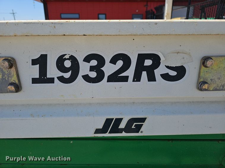 image for item LE9311 2015 JLG 1932RS  vertical lift
