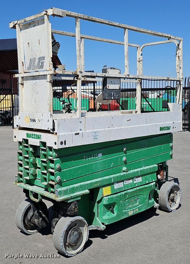 image for item LE9313 2015 JLG 2632 ES  vertical lift