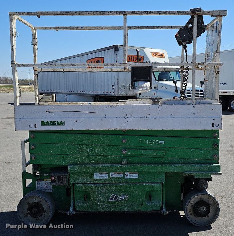 image for item LE9313 2015 JLG 2632 ES  vertical lift