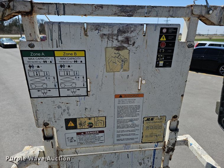 image for item LE9313 2015 JLG 2632 ES  vertical lift